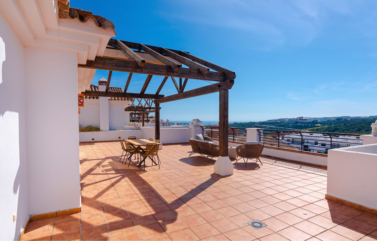3 Bedroom Penthouse in Casares - Photo 7