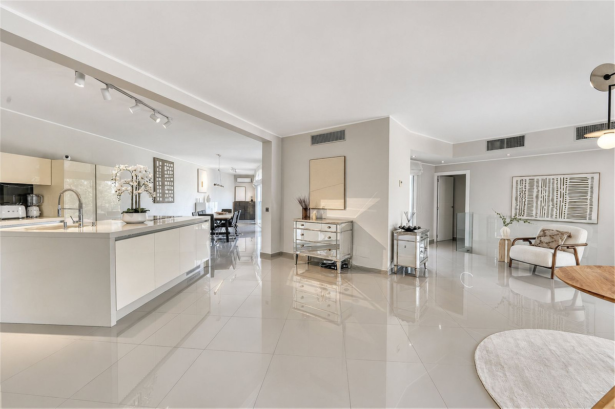 4 Bedroom Villa in Benahavís - Foto 20