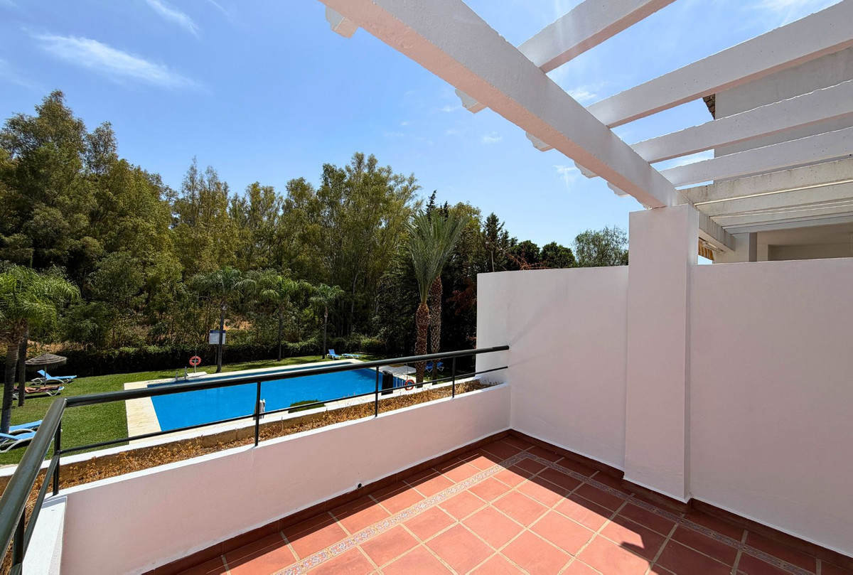 Piso de 2 dormitorios con piscina en Málaga – Foto 10