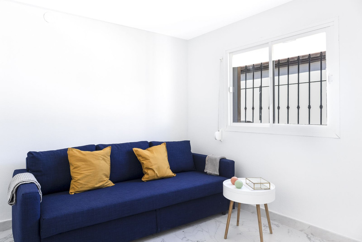 2 Bedroom Apartment in Sotogrande - Photo 8