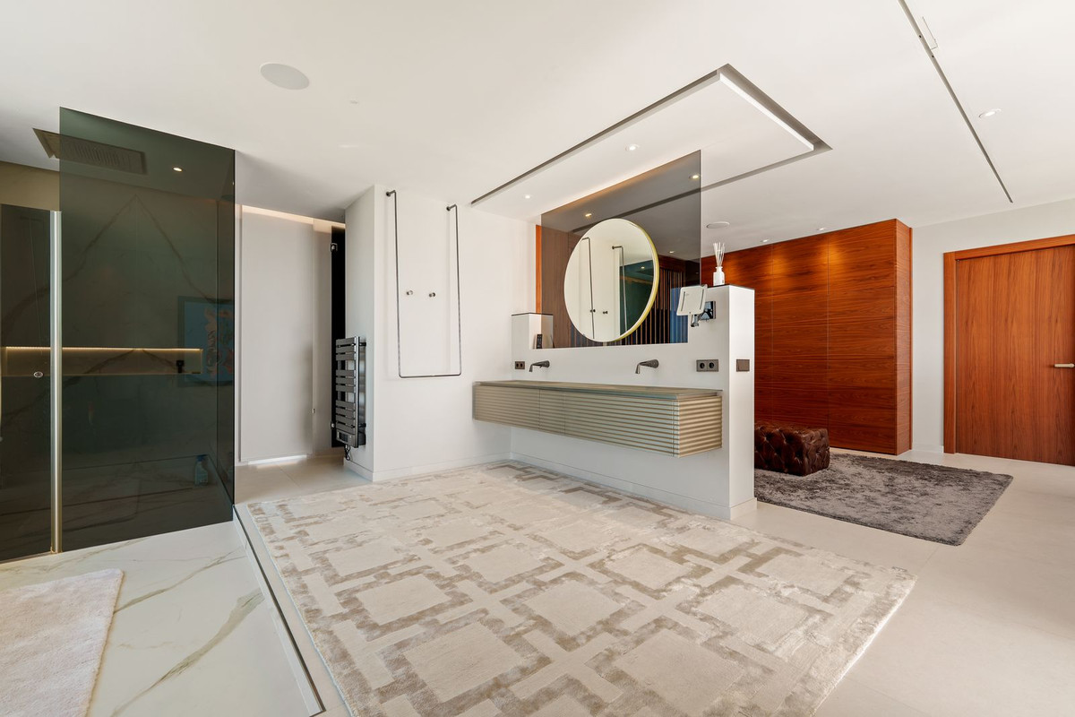9 Bedroom Villa in Benahavís - Foto 44
