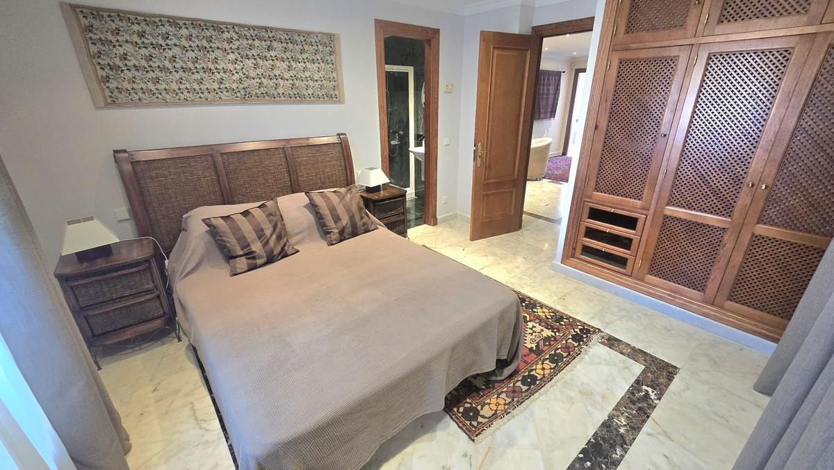 7 Bedroom Villa in Marbella - Photo 49