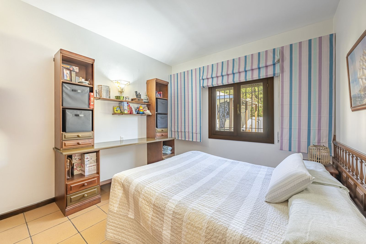 3 Bedroom Villa in San Pedro de Alcántara - Фото 11