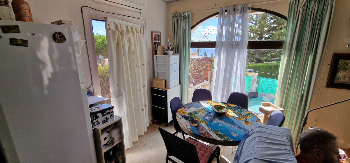 2 Bedroom Villa in Manilva - Photo 6