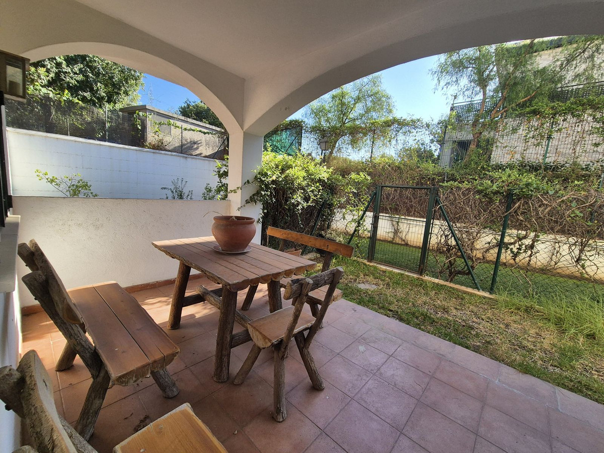 3 Bedroom Apartment in Marbella - Photo 4