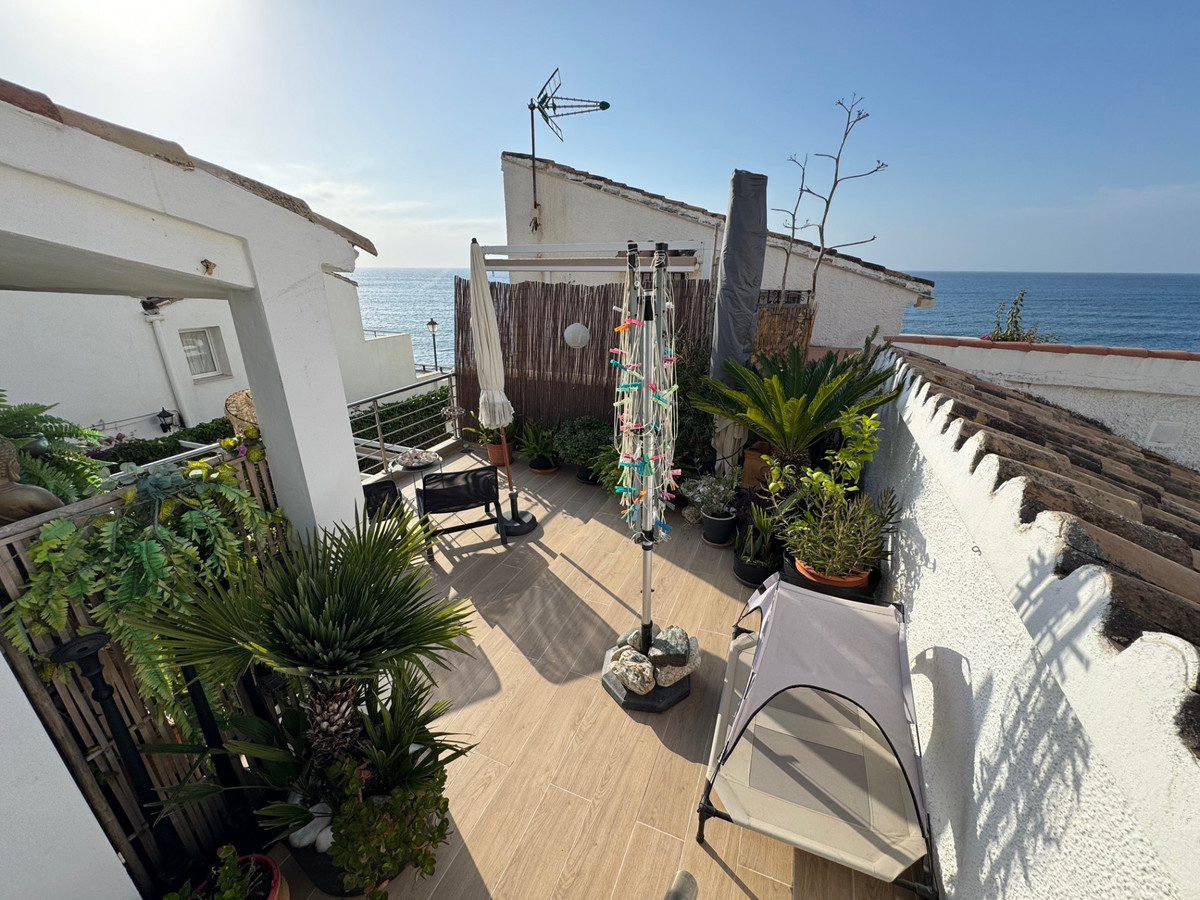 3 Bedroom Townhouse in Estepona - Фото 3