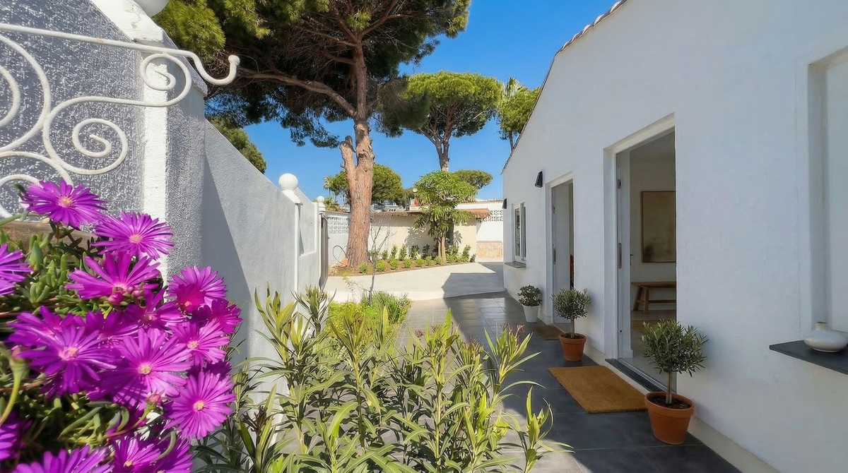 3 Bedroom Villa in Mijas - Photo 2