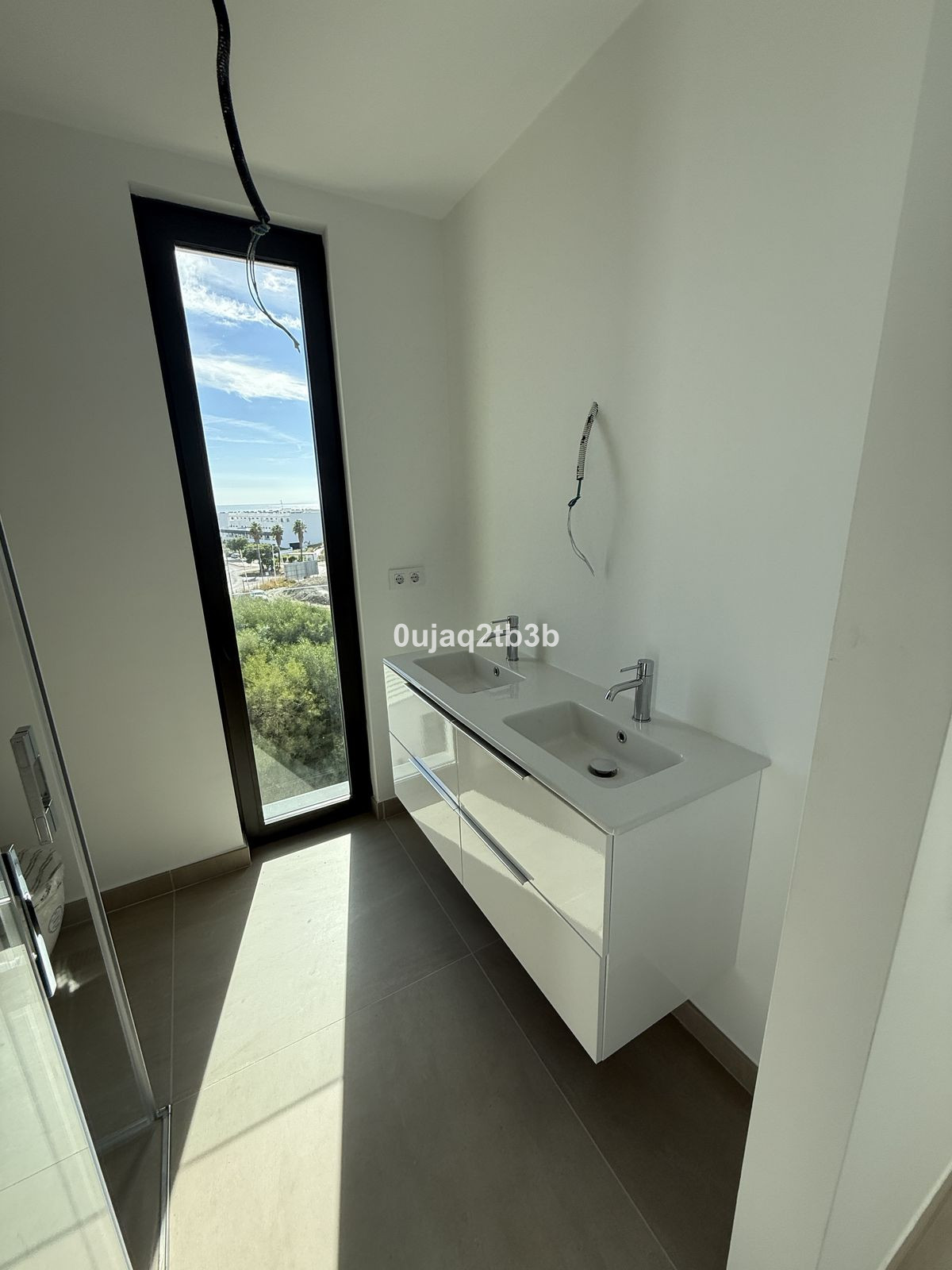 3 Bedroom Penthouse in Estepona - Photo 19