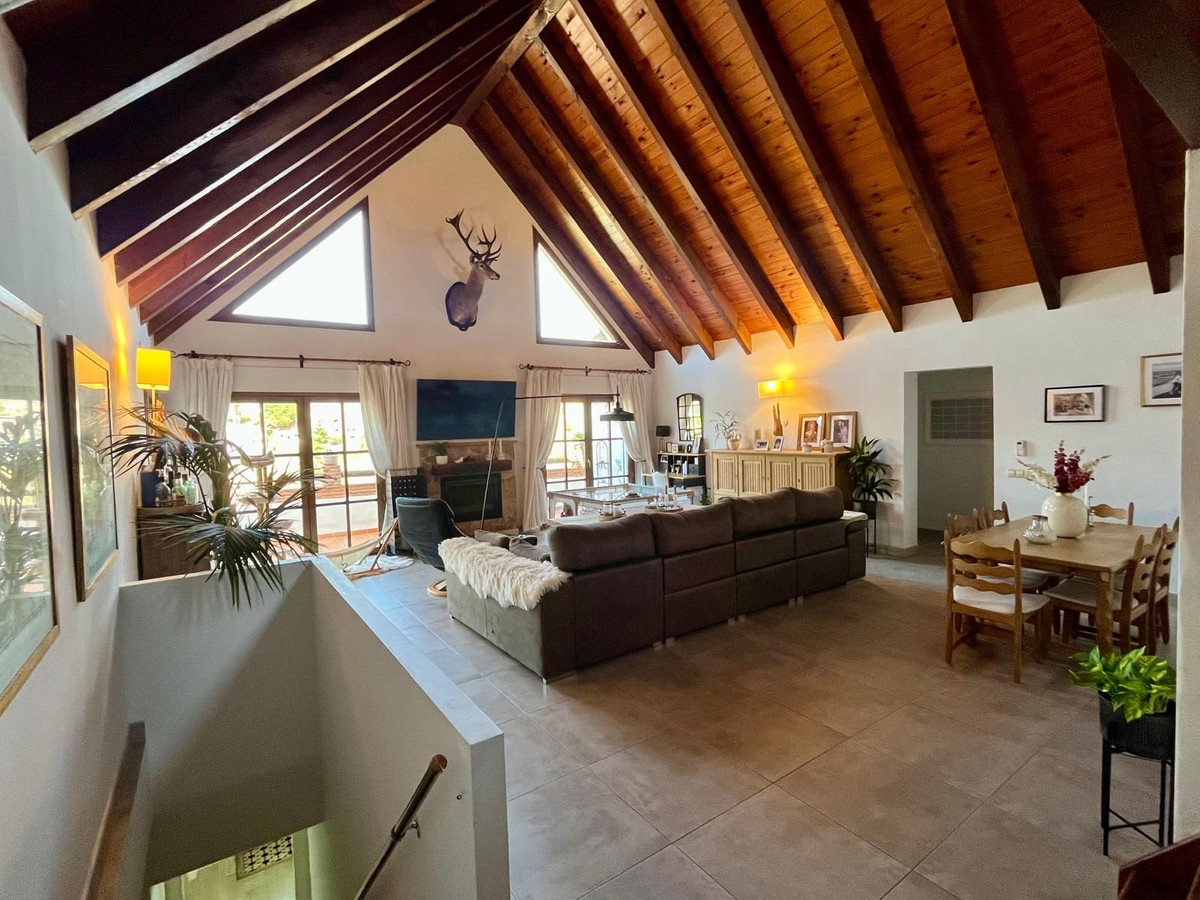 5 Bedroom Villa in Mijas - Photo 10