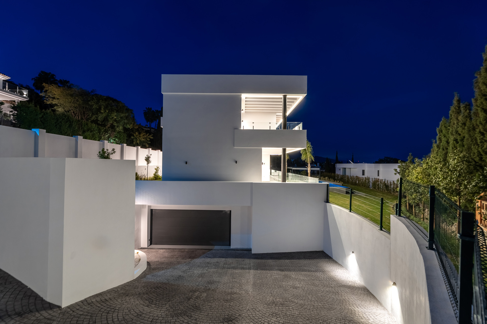 6 Bedroom Villa in Estepona - Photo 26