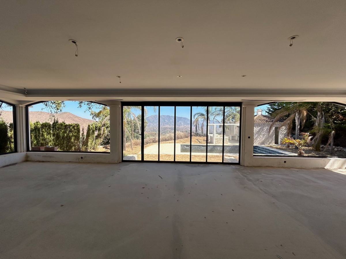 3 Bedroom Villa in Marbella - Photo 9