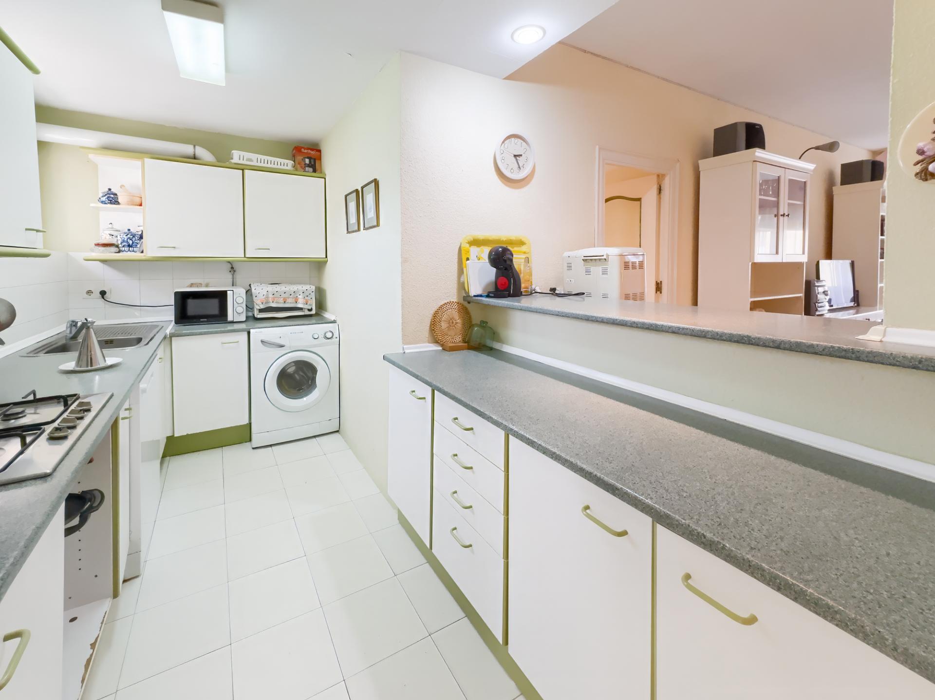 3 Bedroom Apartment in Fuengirola - Photo 18