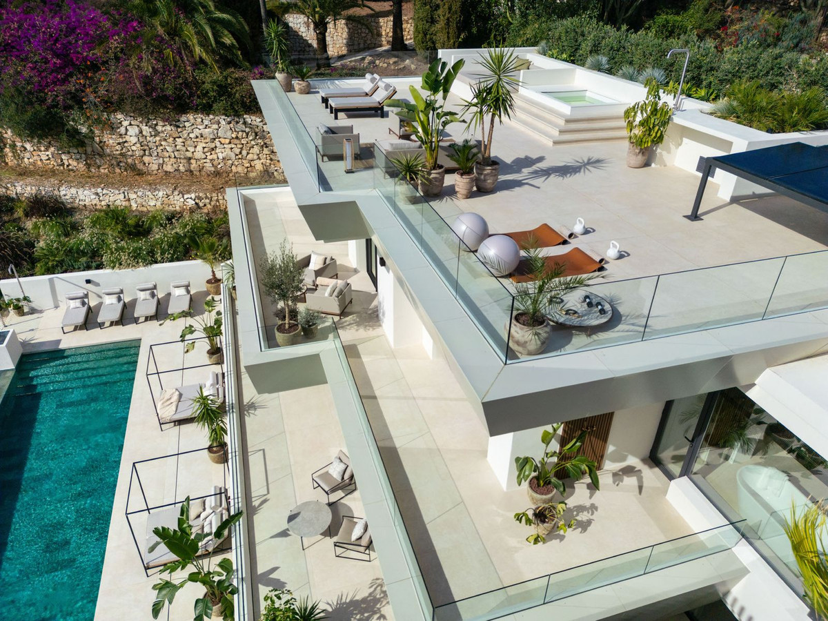 5 Bedroom Villa in Marbella - Photo 31