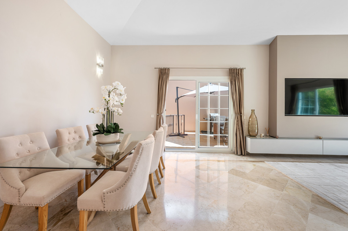 3 Bedroom Villa in Marbella - Photo 14