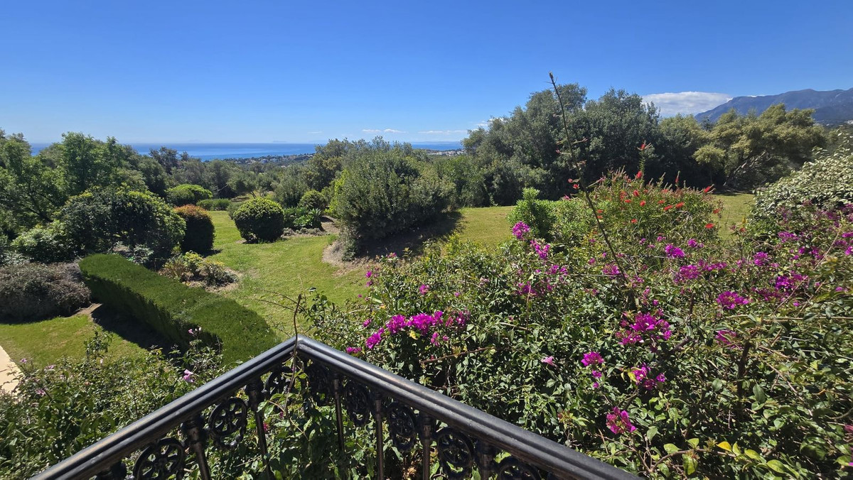7 Bedroom Villa in Marbella - Photo 7