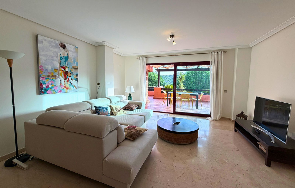 3 Bedroom Apartment in Casares - Photo 5