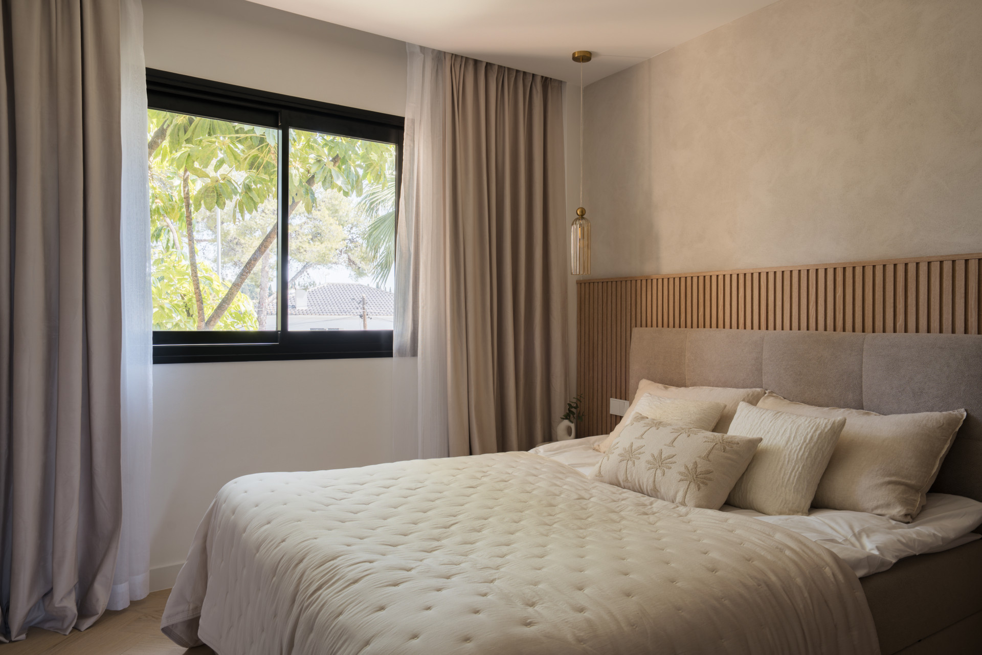 2 Bedroom Apartment in Marbella - Photo 16