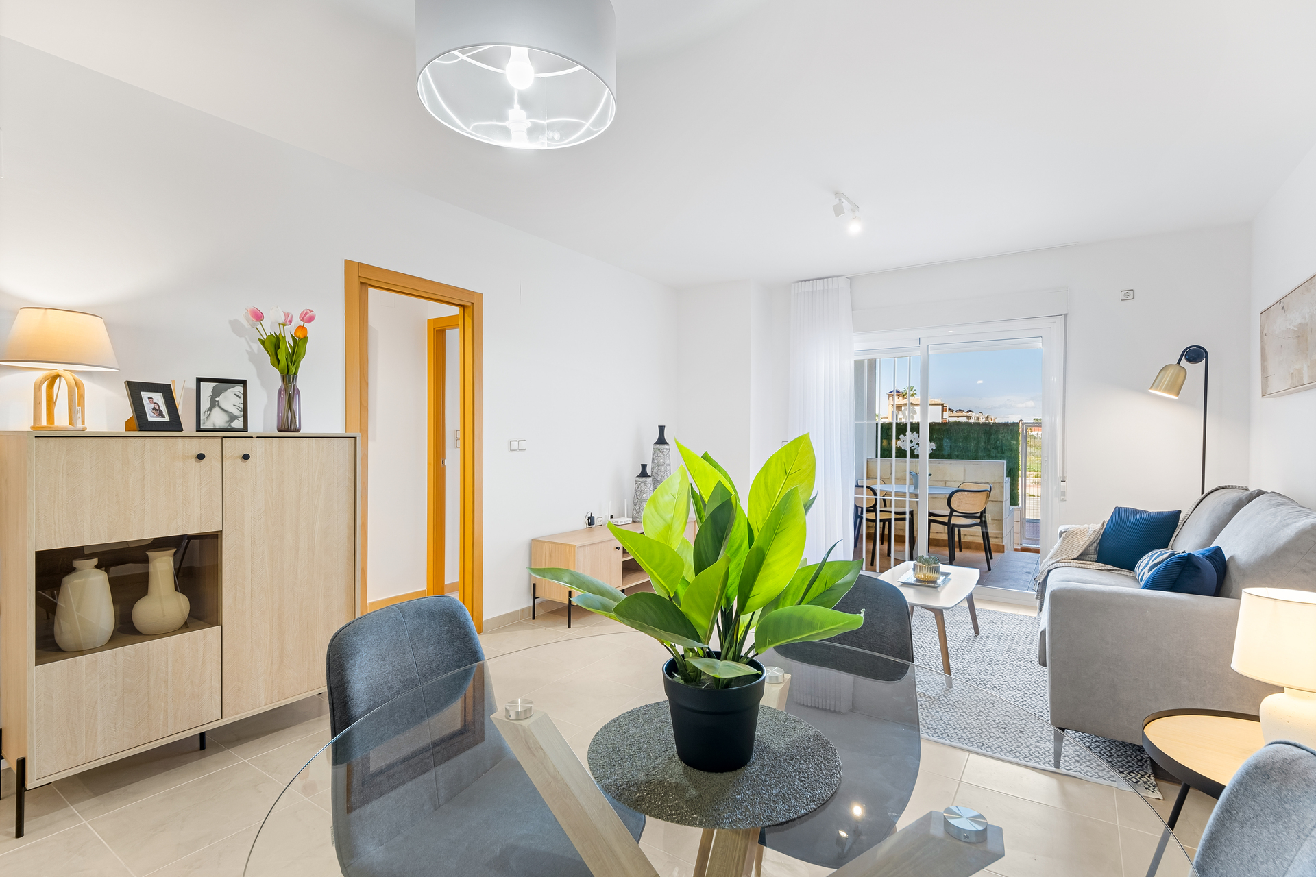 2-bedroom apartment with pool in Alicante, Spain – Photo 20