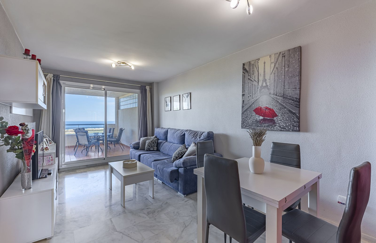 3 Bedroom Apartment in Casares - Photo 8