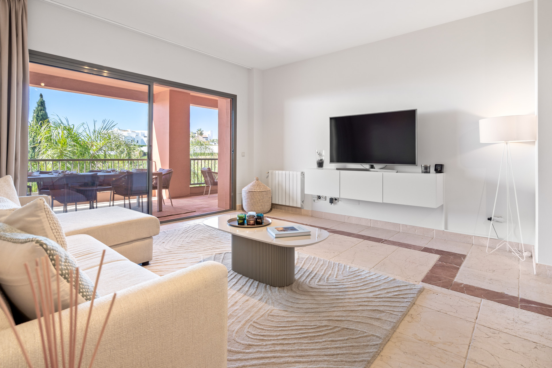 2 Bedroom Apartment in Benahavís - Фото 4