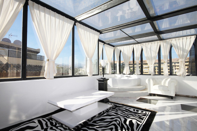 2 Bedroom Penthouse in San Pedro de Alcántara - Photo 8