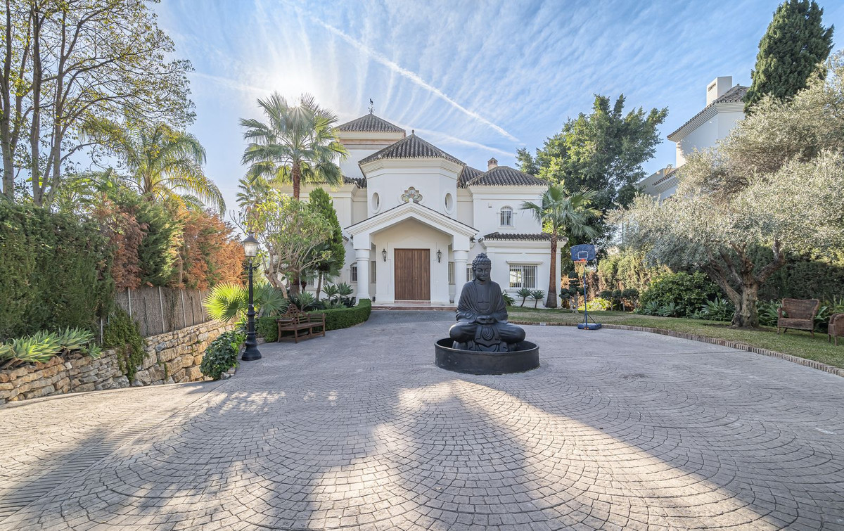 7 Bedroom Villa in Marbella - Photo 29