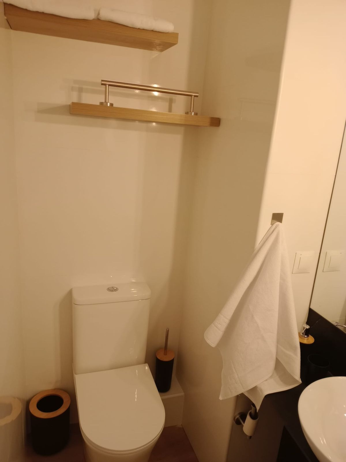 1 Bedroom Apartment in Benalmádena - Photo 10