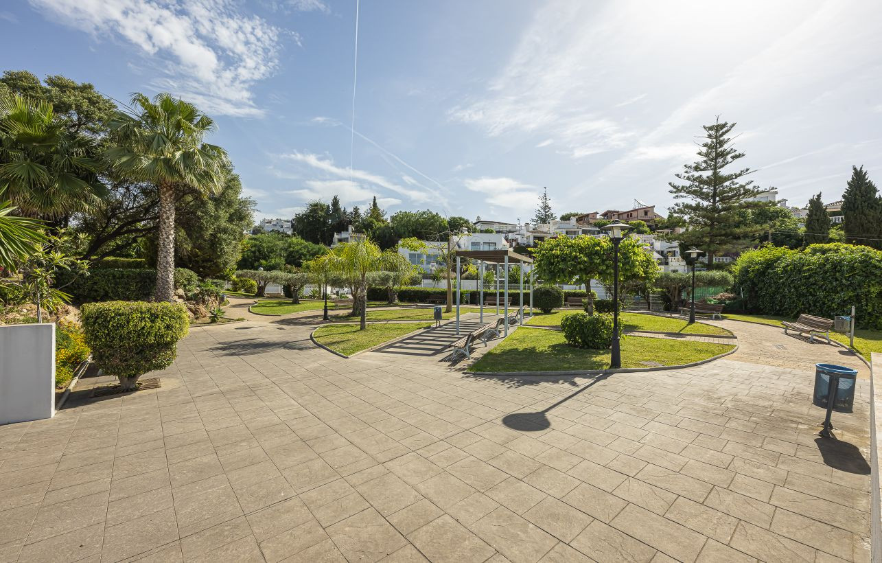 4 Bedroom Townhouse in Mijas - Photo 22