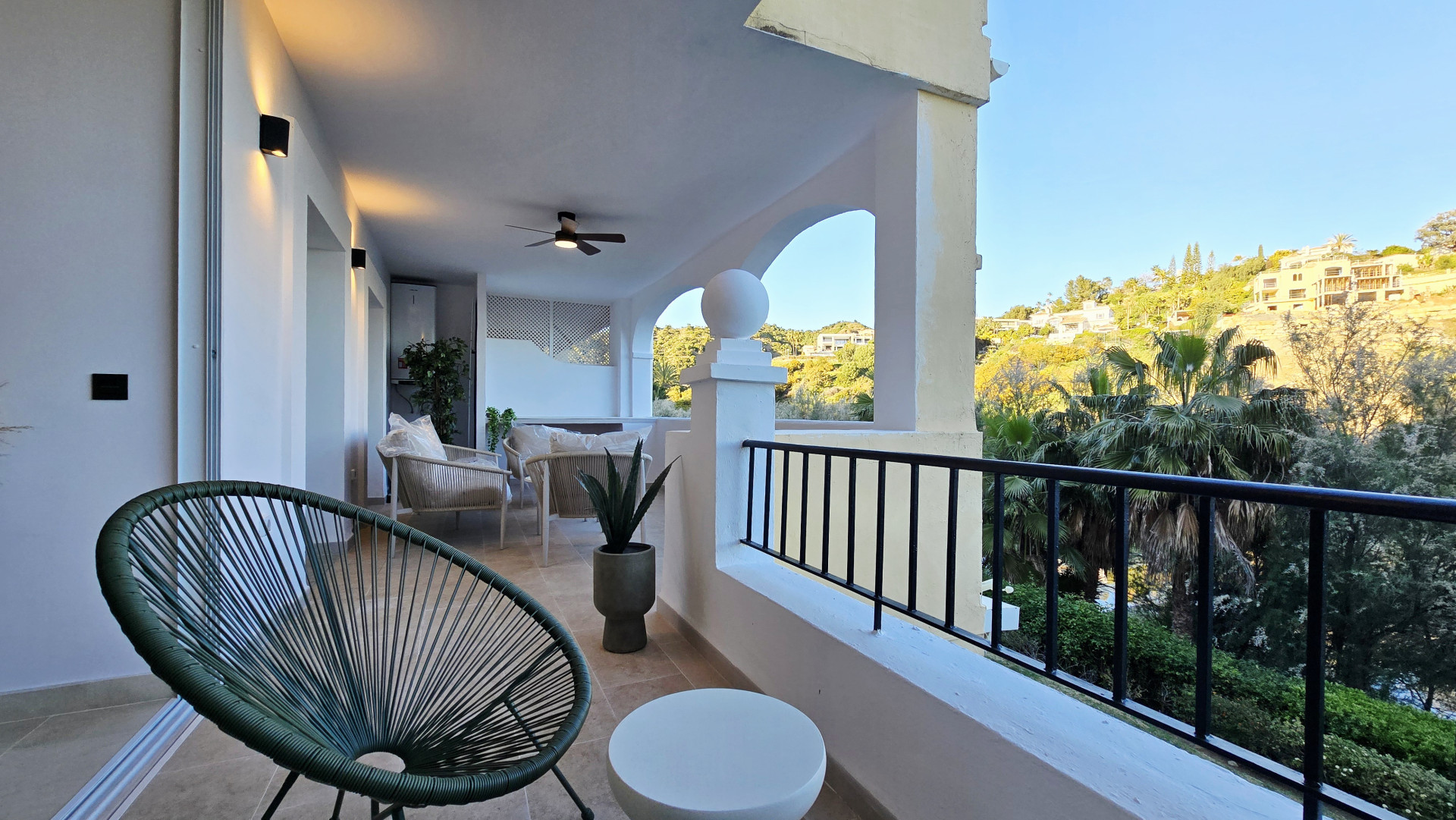 3 Bedroom Apartment in Benahavís - Photo 23
