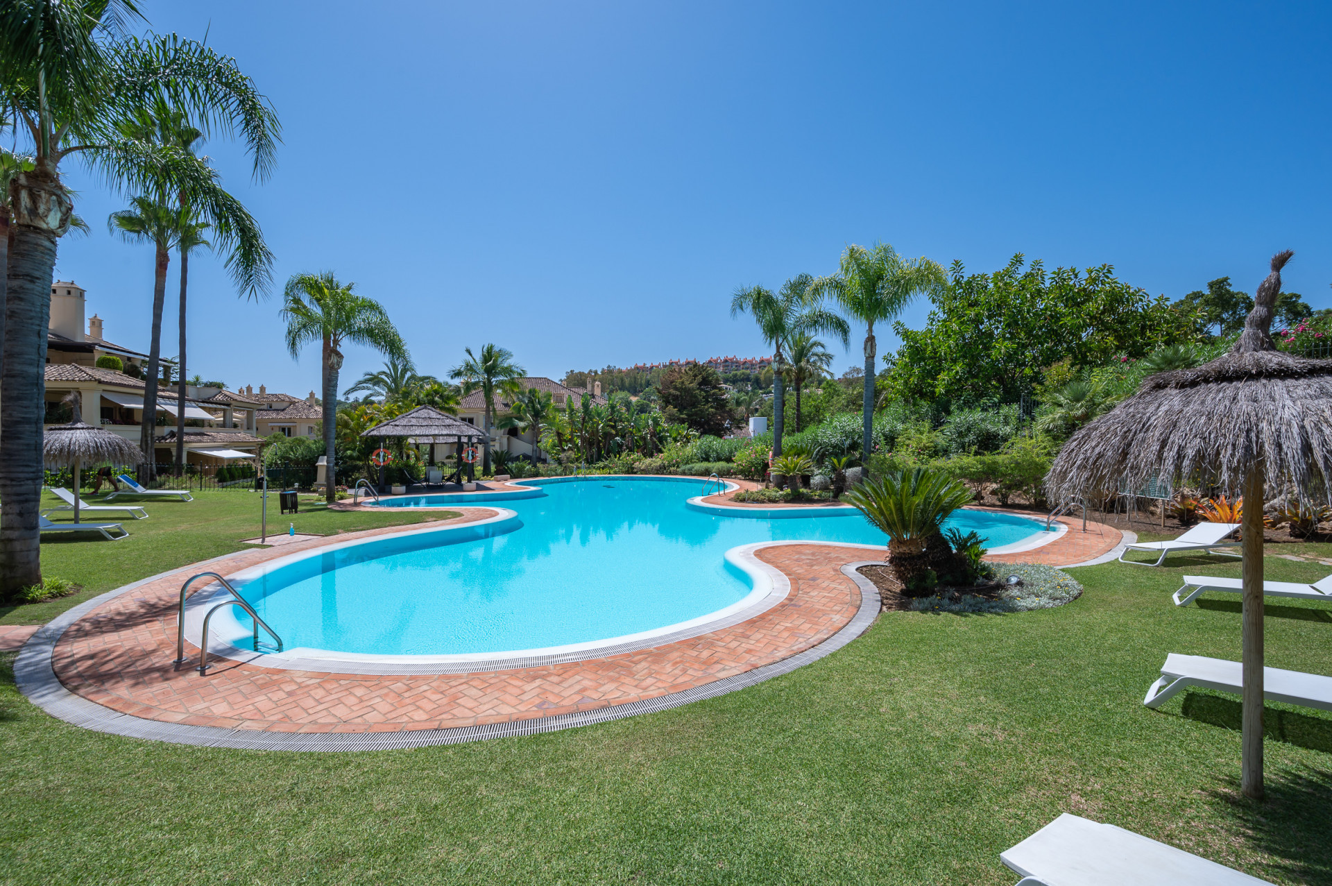 3 Bedroom Apartment in Marbella - Photo 12