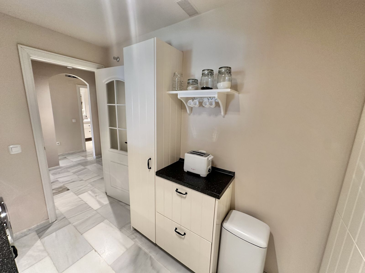 2 Bedroom Apartment in Mijas - Photo 24
