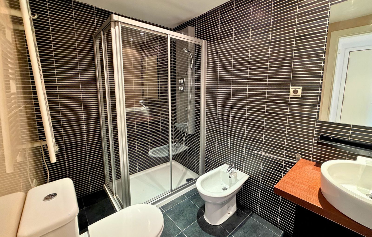1 Bedroom Apartment in Casares - Photo 17