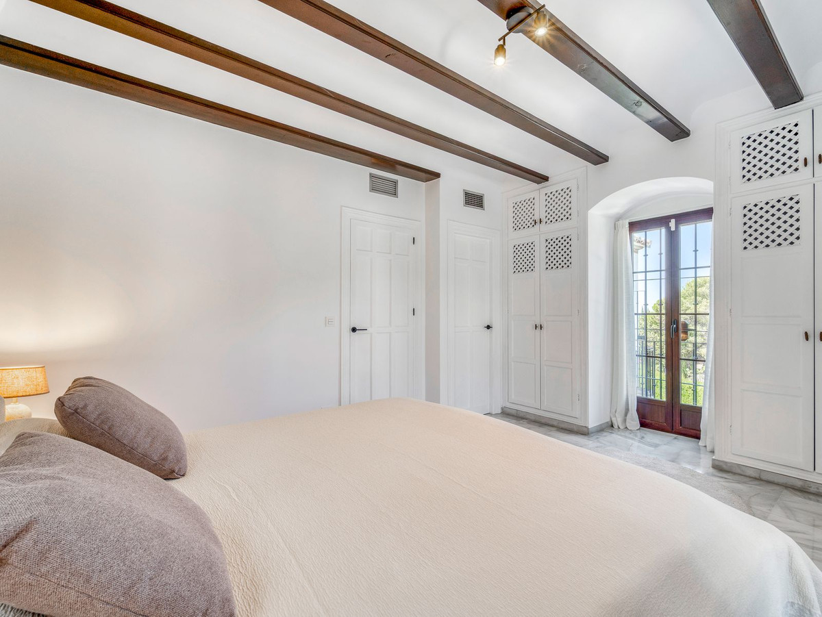 3 Bedroom Villa in Marbella - Photo 16