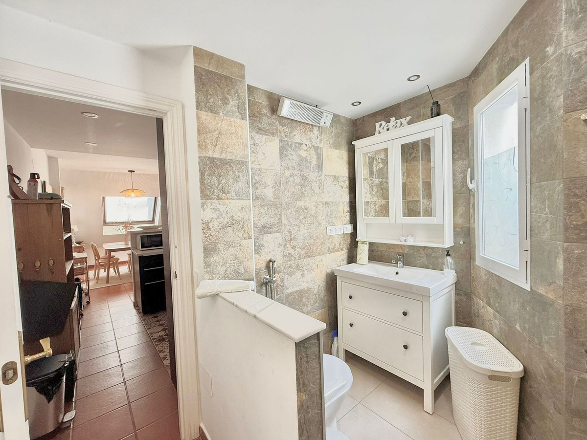 3 Bedroom Penthouse in Fuengirola - Photo 14
