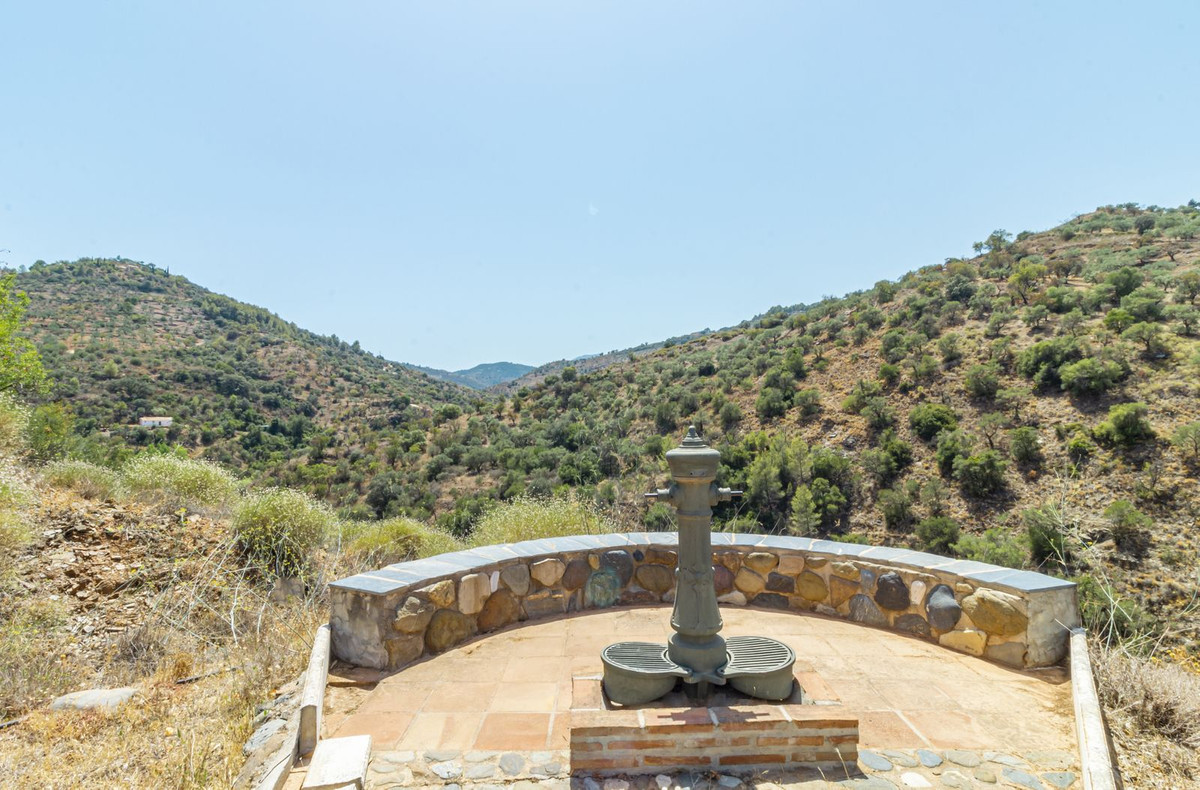 11 Bedroom Country house in Guaro - Photo 48
