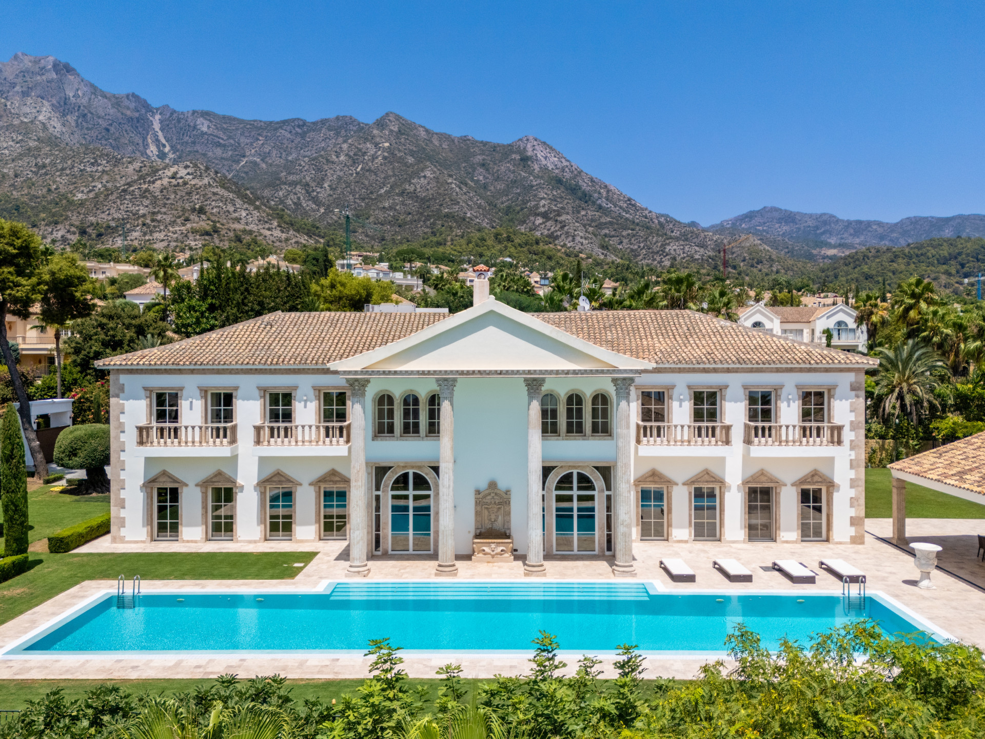 10 Bedroom Villa in Marbella - Photo 9