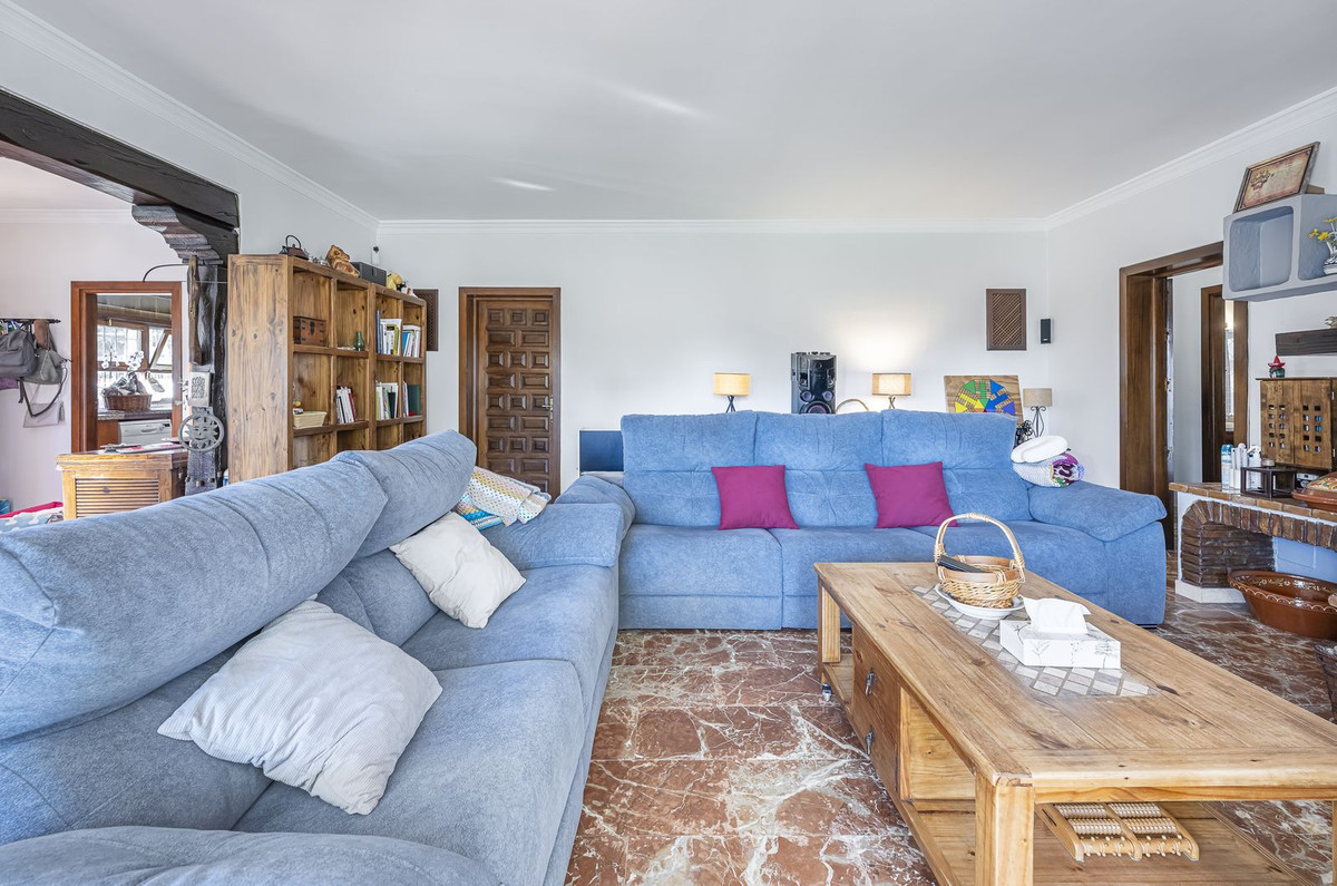 3 Bedroom Villa in San Pedro de Alcántara - Фото 3