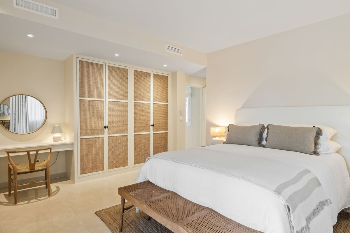 3 Bedroom Villa in Marbella - Photo 14
