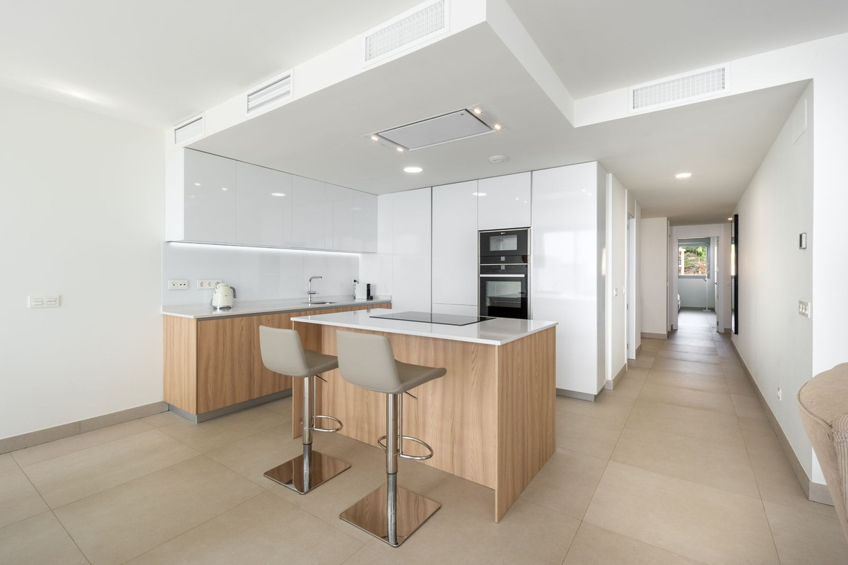 3 Bedroom Apartment in Mijas - Photo 12