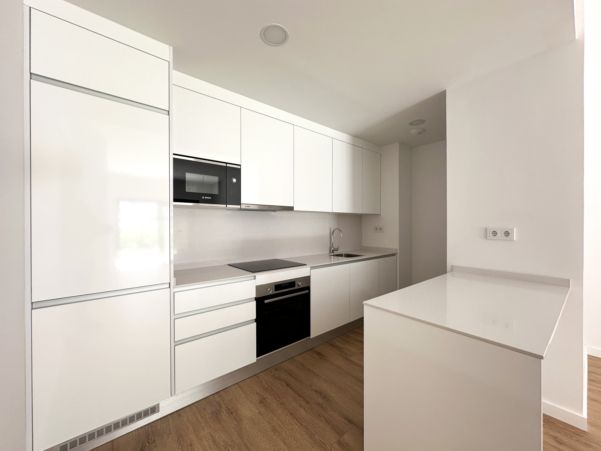 2 Bedroom Apartment in Estepona - Photo 9