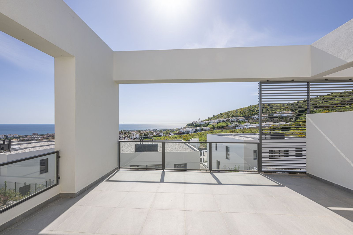 3 Bedroom Townhouse in Mijas - Photo 41