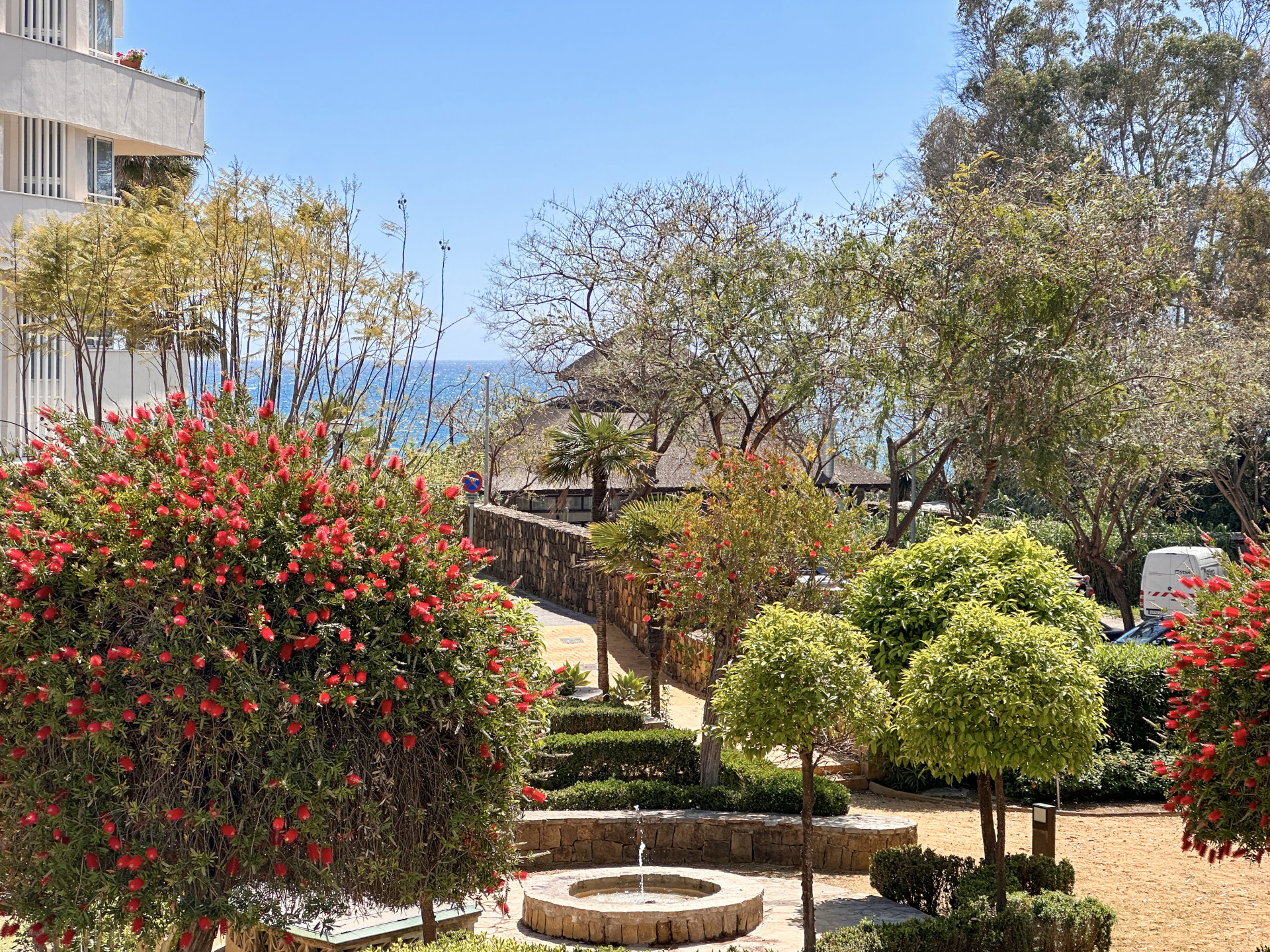 3 Bedroom Townhouse in Estepona - Photo 3