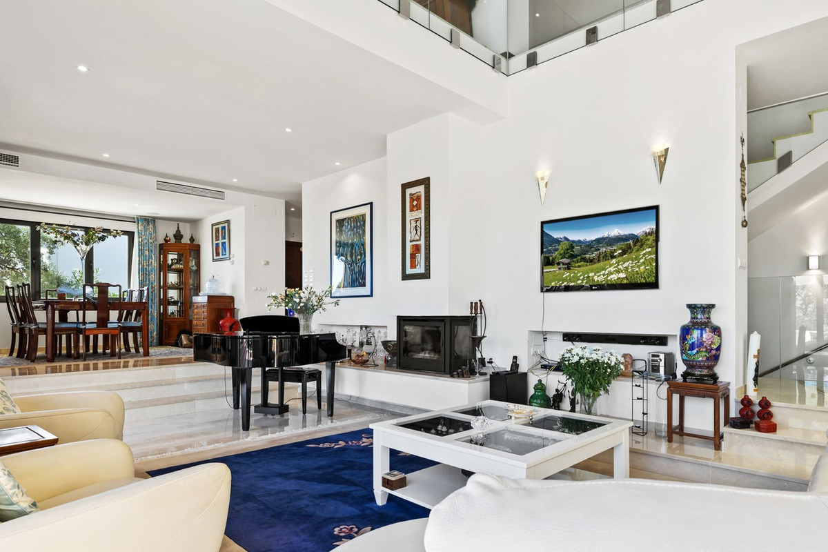 6 Bedroom Villa in Marbella - Photo 15