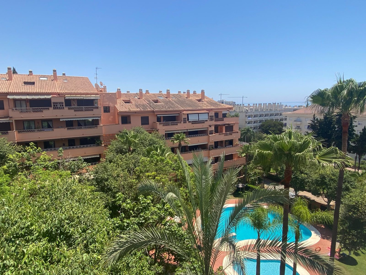 2 Bedroom Apartment in Marbella