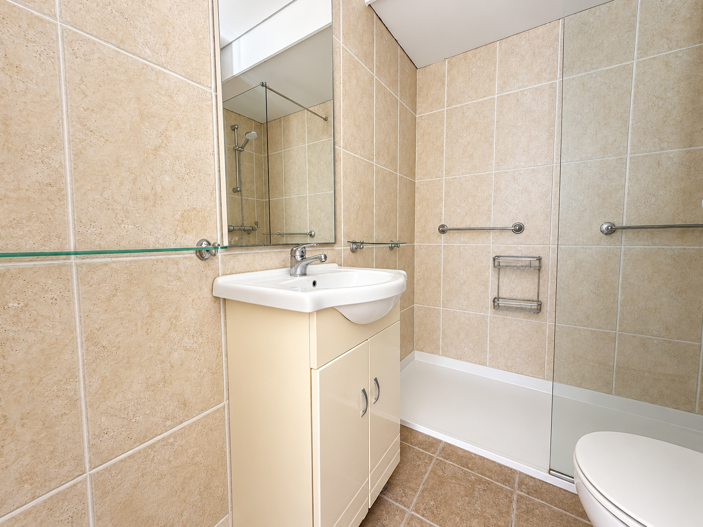 2 Bedroom Apartment in Fuengirola - Photo 16