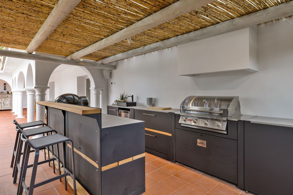 3 Bedroom Villa in Marbella - Photo 22