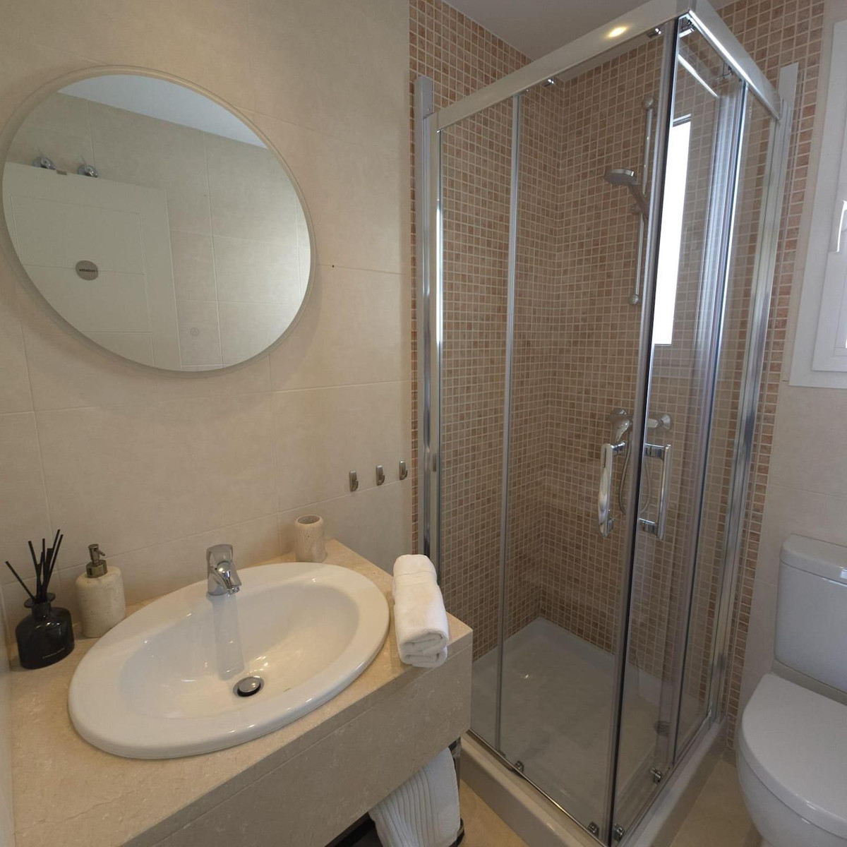 2 Bedroom Apartment in Estepona - Foto 14