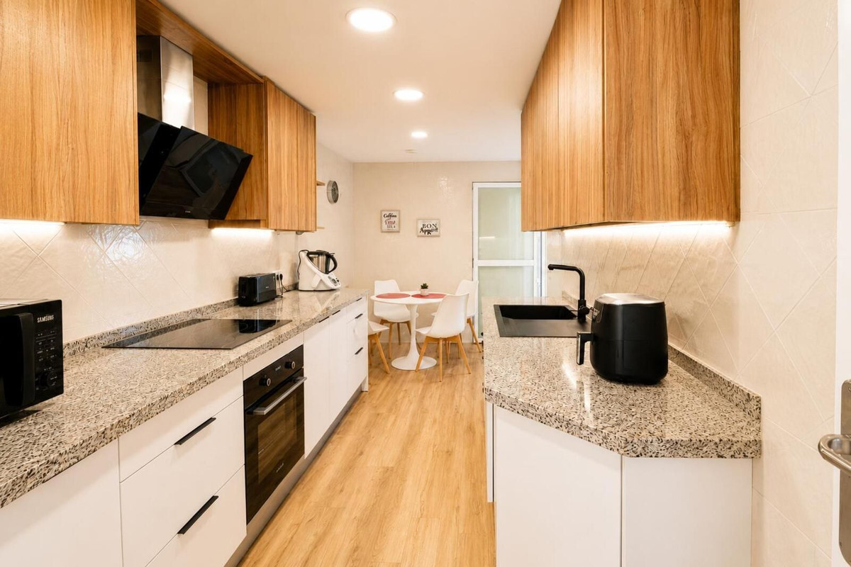 2 Bedroom Apartment in Marbella - Foto 4