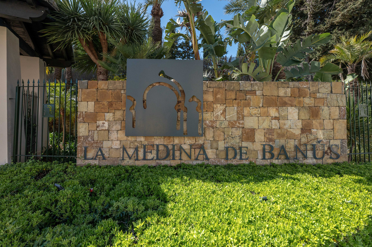2 Bedroom Apartment in Marbella