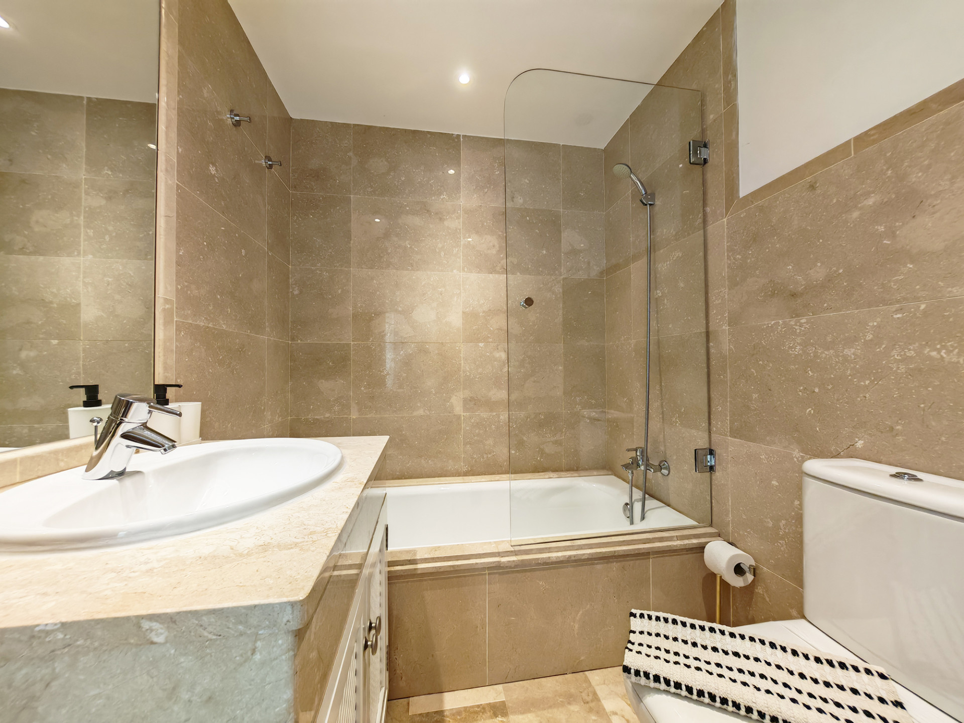 2 Bedroom Apartment in Marbella - Foto 13